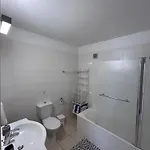 Beautiful 2 Bed Ground Floor With Pool شقة *