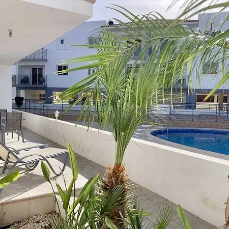 Beautiful 2 Bed Ground Floor With Pool * Paralimni