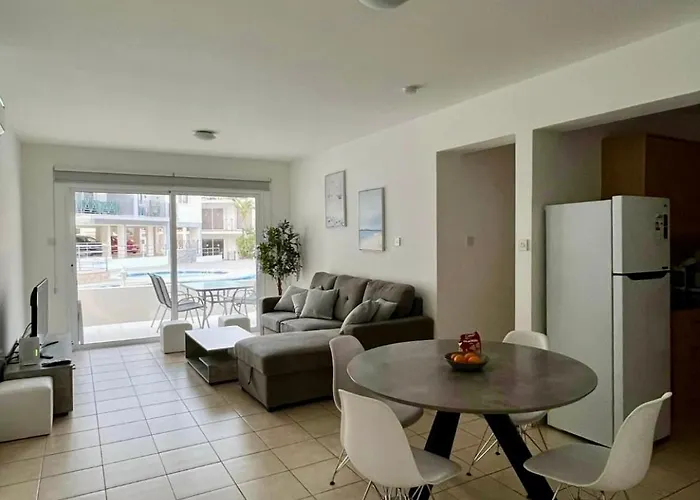 アパート Beautiful 2 Bed Ground Floor With Pool *